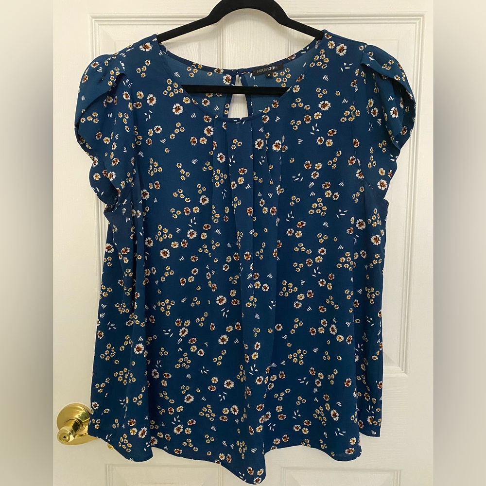 papermoon, blue floral blouse. size 1X